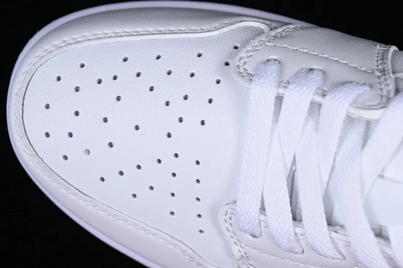 All categories Air Jordan Jordan series basketball shoes Air Jordan 1 Low Z version Air Jordan 1 Low OG "Shattered Backboard" AJ1 Joe 1 customized version white buckle shredded low-top basketball shoes CZ0790-100
